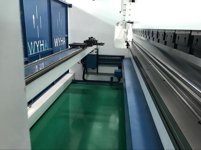 4 axis CNC controlled press brake back gauge Yawei china