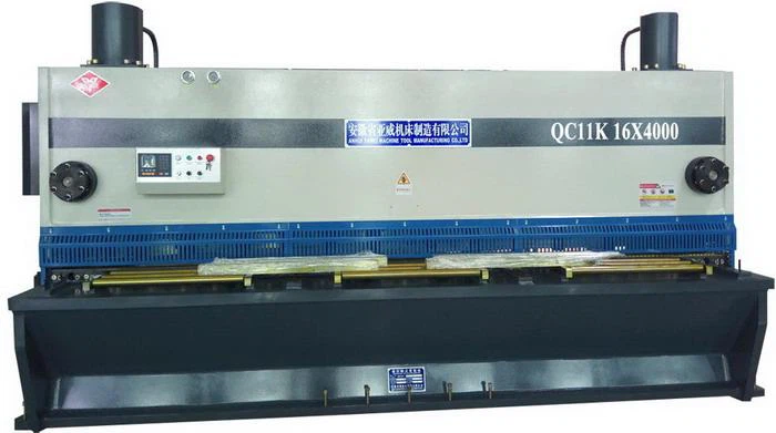 China Yawei 4m metal guillotine shear 16mm steel plate cutting machine factory